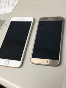 images of mobile devices iPhone vs Android